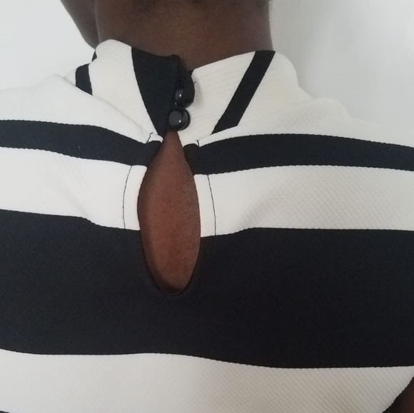 black and with top - Picture 2 of 2